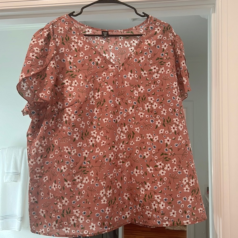 Floral print, petal sleeve blouse